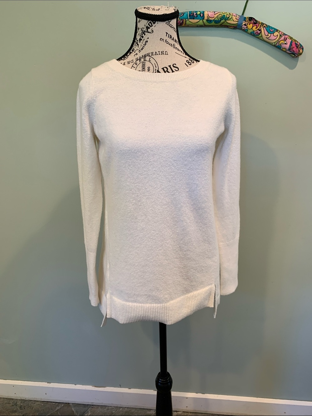 LOFT Womens Small Ivory Cream Fuzzy Knit Asymmetrical Round Nevk Tunic Sweater